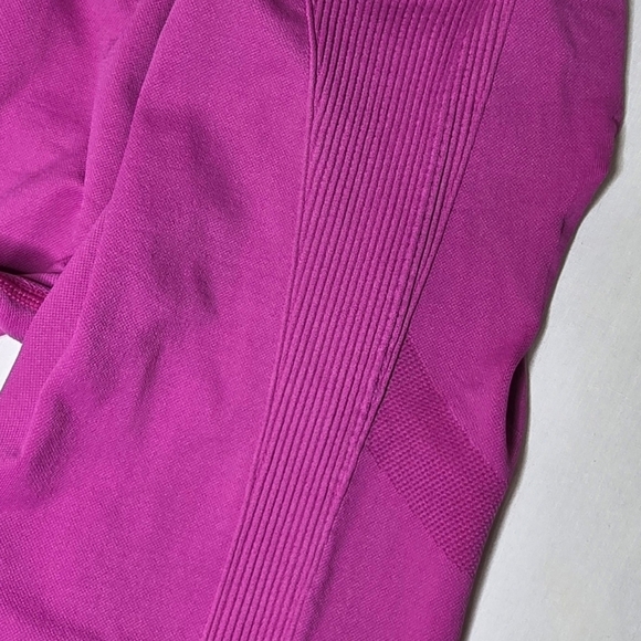 YEOREO Hot Pink Highrise Scrunch Butt Womens Leggings Size S (Fit Like Medium) - Picture 9 of 10